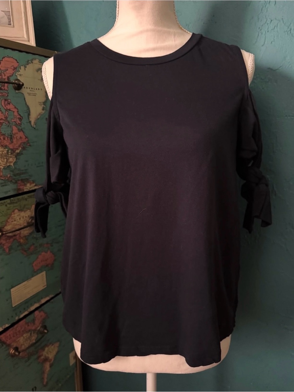H&M Black Cold-Shoulder Tie-Sleeve Tank Top